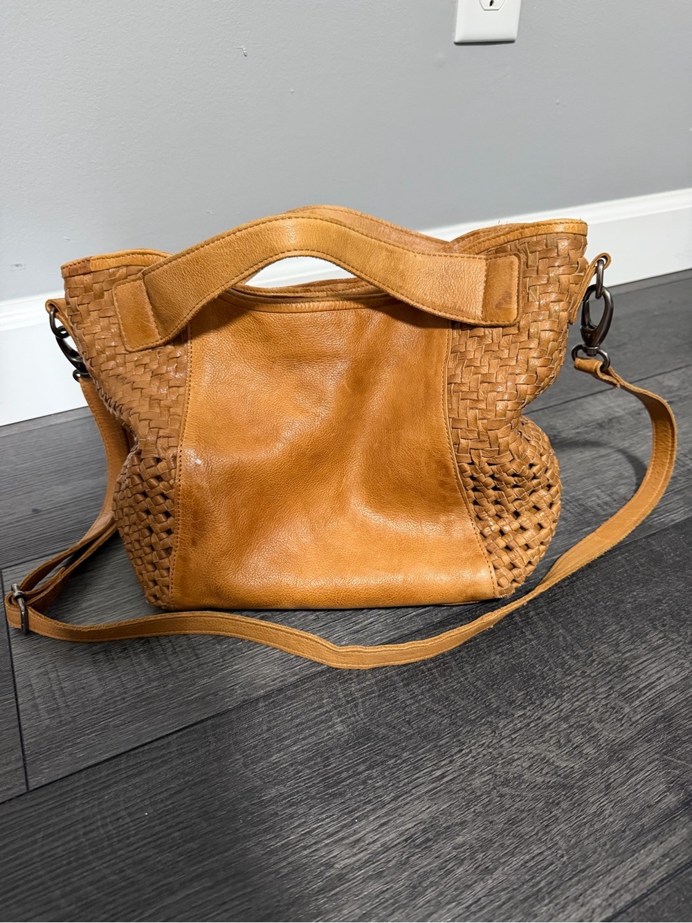 Latico Leather - Theo Leather Crossbody Bag